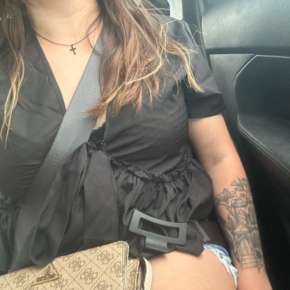 Source Unknown Elegant Black Blouse with Tie Detail